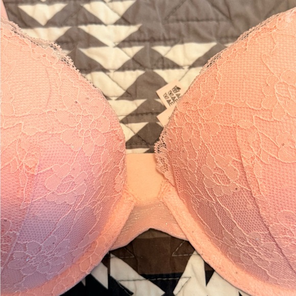 VS SZ Pushup Bra 34D - Picture 2 of 4